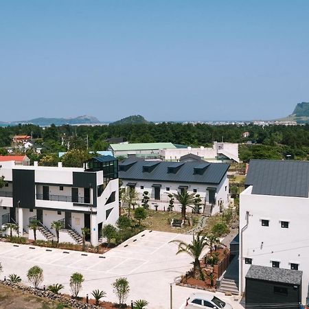 فيلا Jeju Abientot مدينة سيوجويبو المظهر الخارجي الصورة
